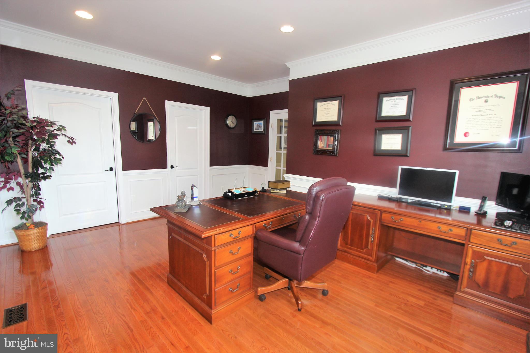 41885 Feldspar Place Stone Ridge, VA 20105 - Photo 18 of 97 Main Level 6th Bedroom Suite / Office