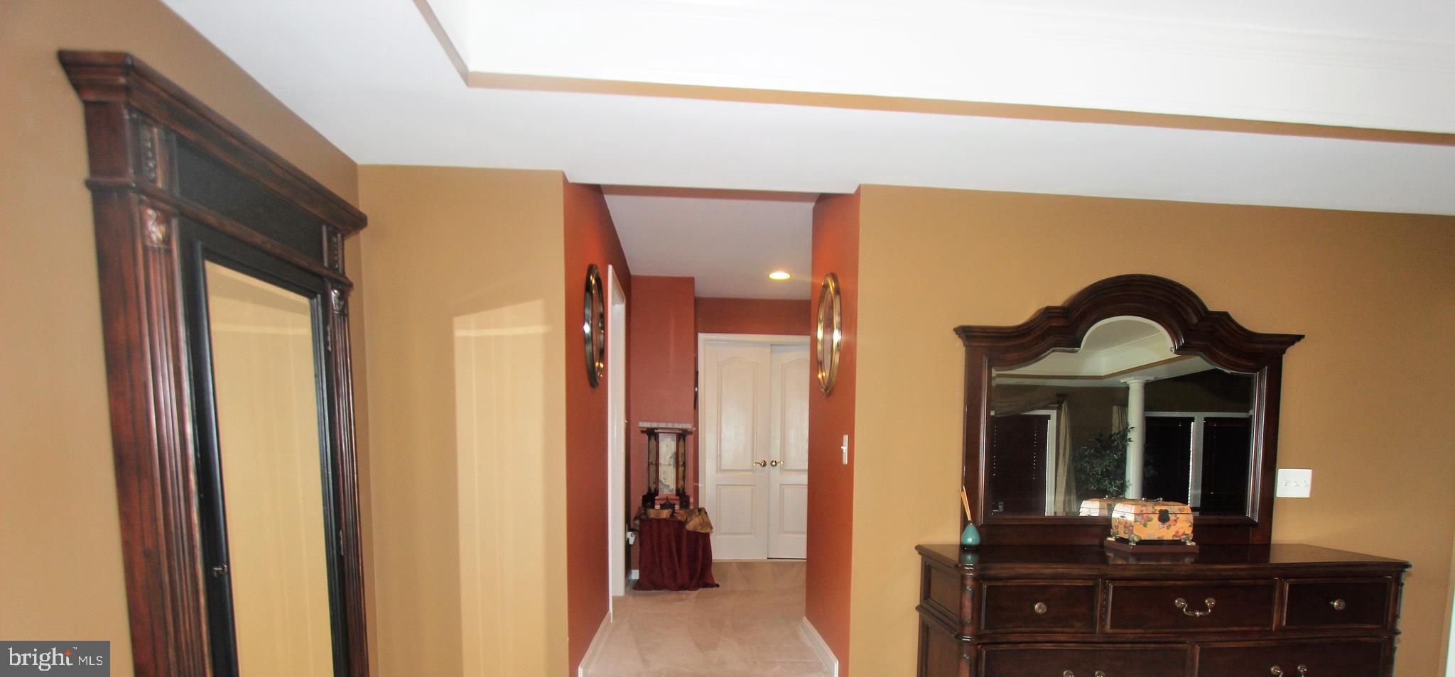 41885 Feldspar Place Stone Ridge, VA 20105 - Photo 45 of 97 Dressing area into Master Bathroom