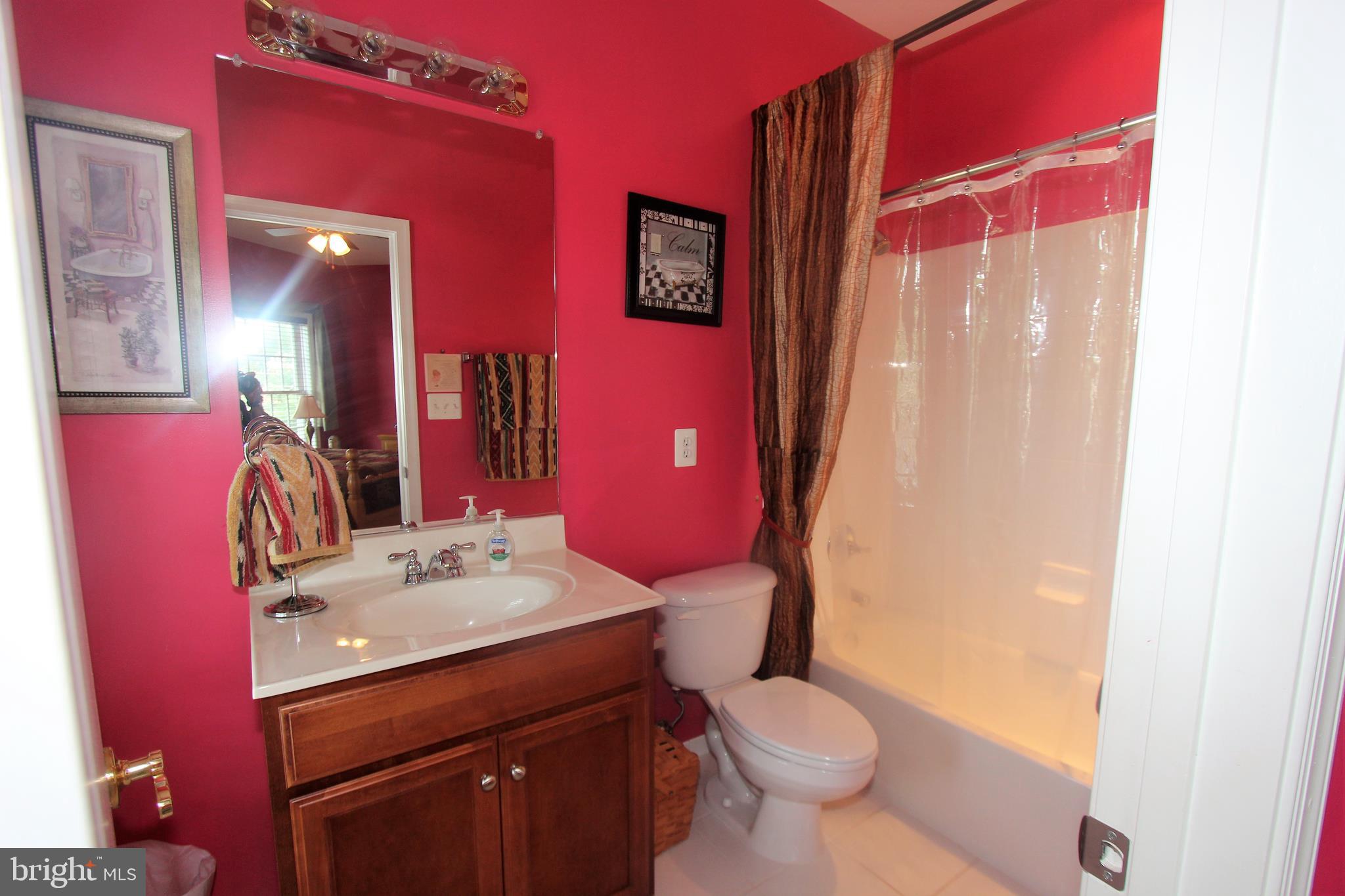 41885 Feldspar Place Stone Ridge, VA 20105 - Photo 65 of 97 Full Bathroom to Bedroom Suite #4