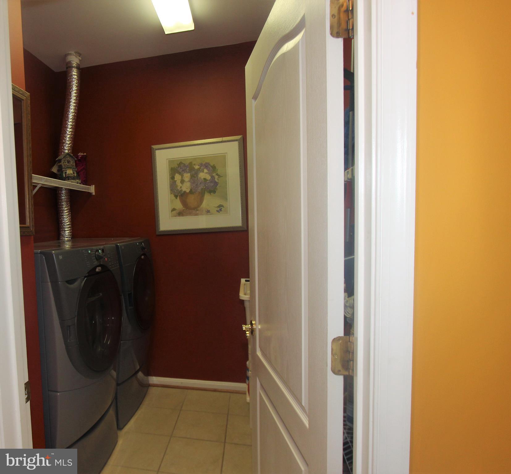 41885 Feldspar Place Stone Ridge, VA 20105 - Photo 71 of 97 Main Level Laundry