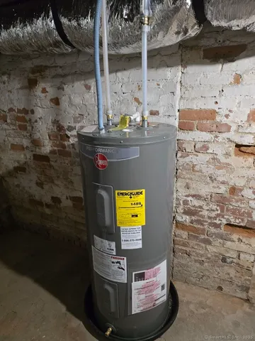 $679,900 | 1015 Enfield Street, Enfield, CT 06082