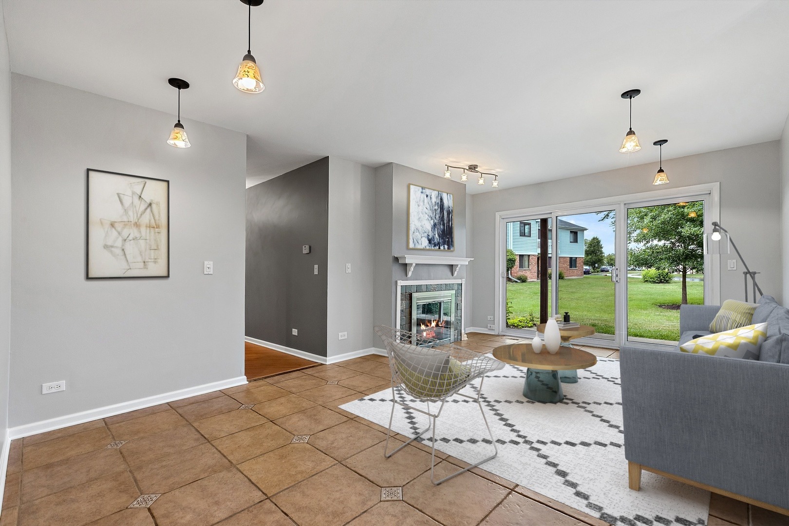 1374 7 Pines Road, Unit A1 Schaumburg, IL 60193 - Photo 2 of 16