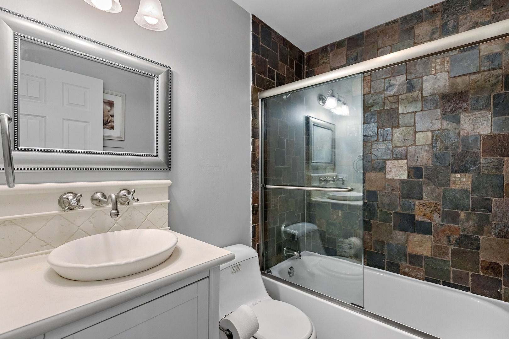 1374 7 Pines Road, Unit A1 Schaumburg, IL 60193 - Photo 12 of 16