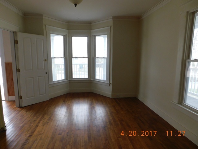 55 Elm Street Rutland, VT 05701 - Photo 3 of 14 Gallery Image 3