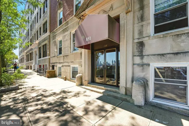 $475,000 | 851 John F. Kennedy Boulevard, Unit E1, Weehawken, NJ 07086