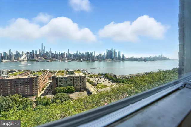 $475,000 | 851 John F. Kennedy Boulevard, Unit E1, Weehawken, NJ 07086