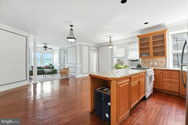 $475,000 | 851 John F. Kennedy Boulevard, Unit E1, Weehawken, NJ 07086