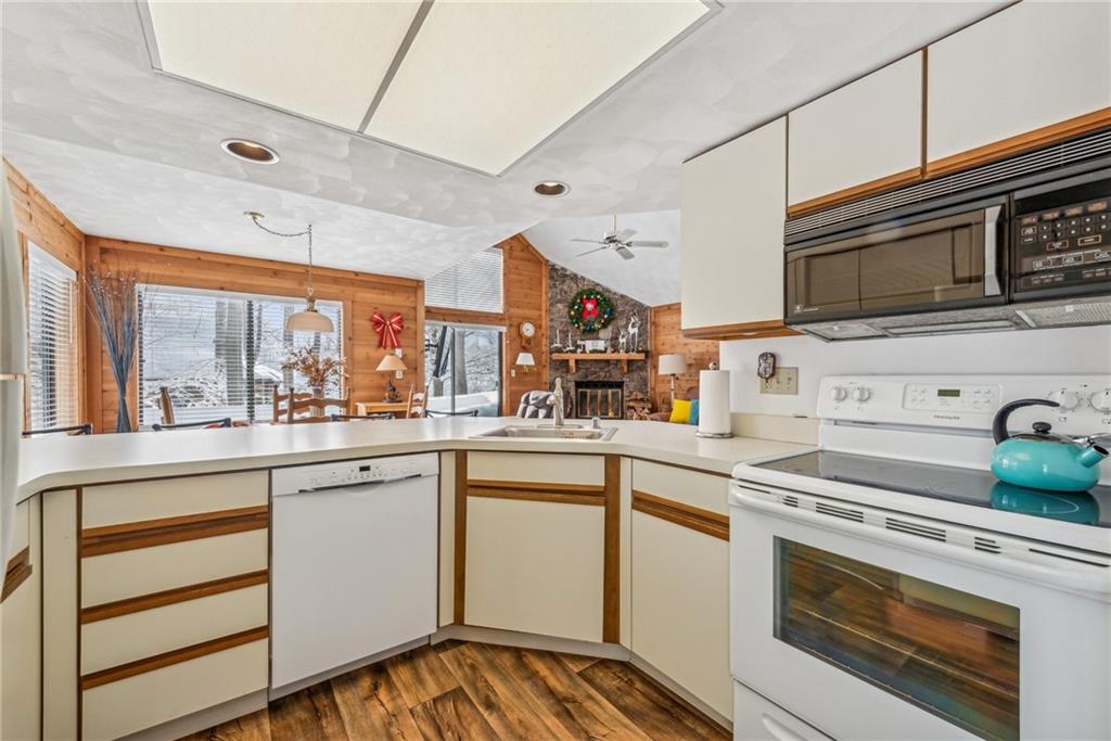 2740 Powder Ridge Road Hidden Valley, PA 15502 - Photo 11 of 37 Gallery Image 11