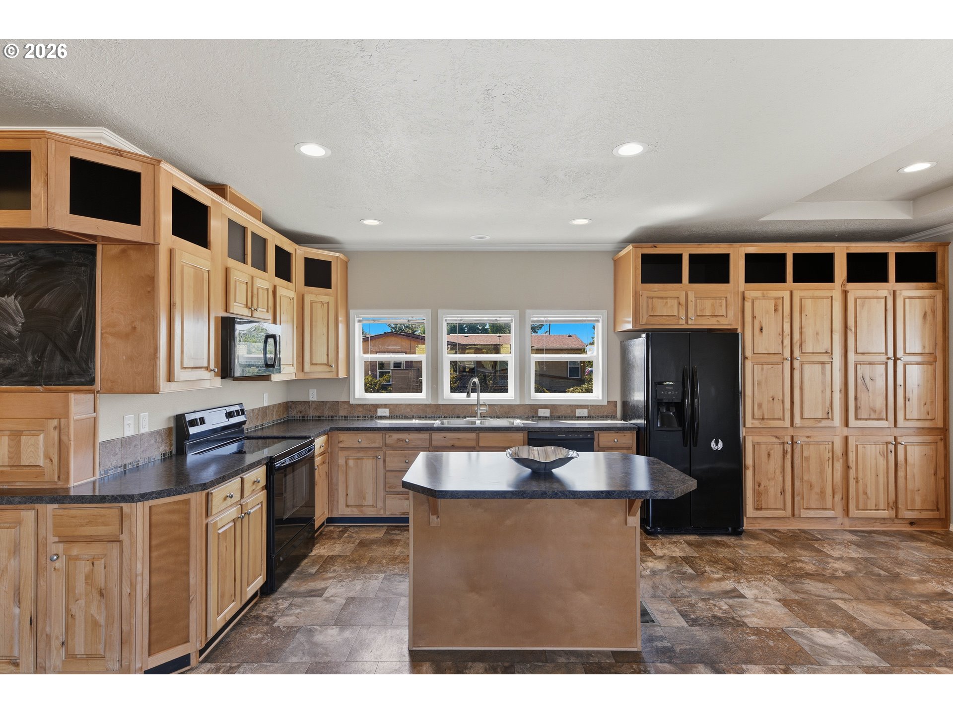 1565 North Lake Road Lakeside, OR 97449 - Photo 10 of 36 Gallery Image 10