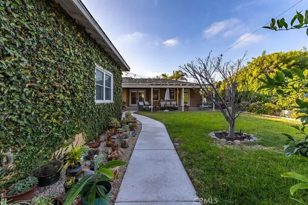 $1,950,000 | 1121 Vista Way, Oceanside, CA 92054