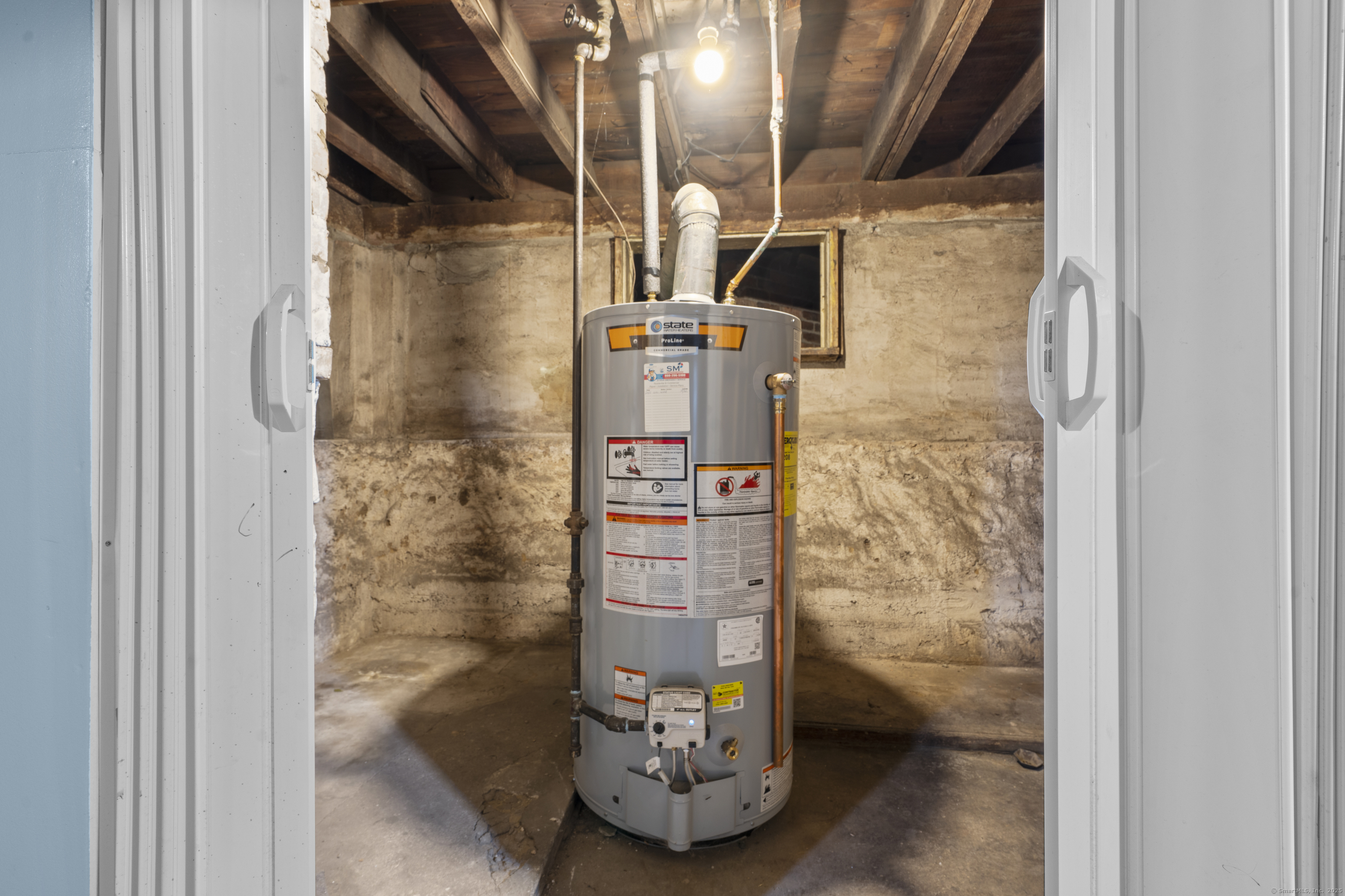 67 Elizabeth Avenue Bloomfield, CT 06002 - Photo 15 of 20 a bathroom with a shower