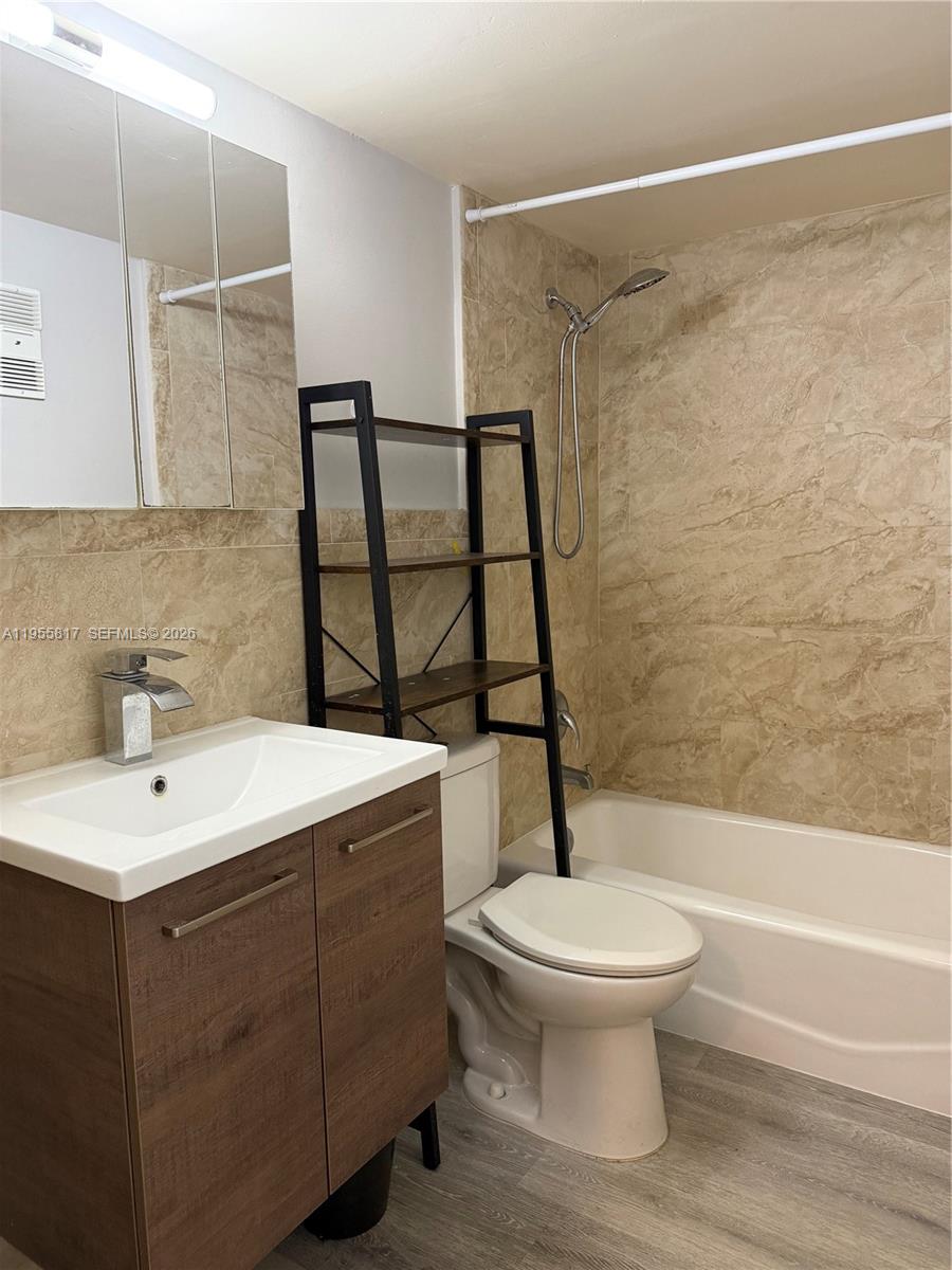 3910 Inverrary Boulevard, Unit 803 Lauderhill, FL 33319 - Photo 17 of 18