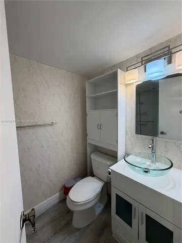 $2,100 | 3910 Inverrary Boulevard, Unit 803, Lauderhill, FL 33319