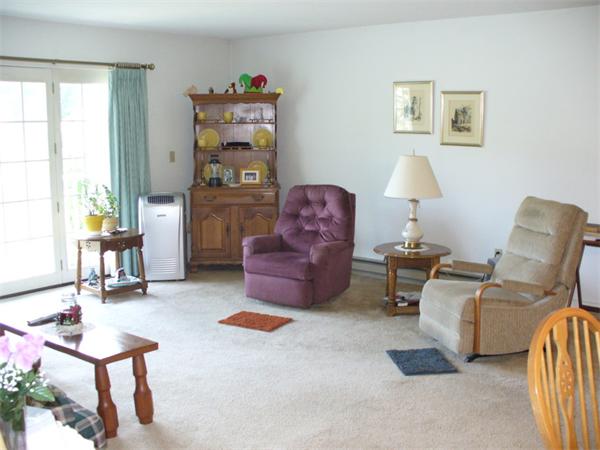 48 Evergreen Road, Unit 204 Northampton, MA 01053 - Photo 8 of 19 Gallery Image 8