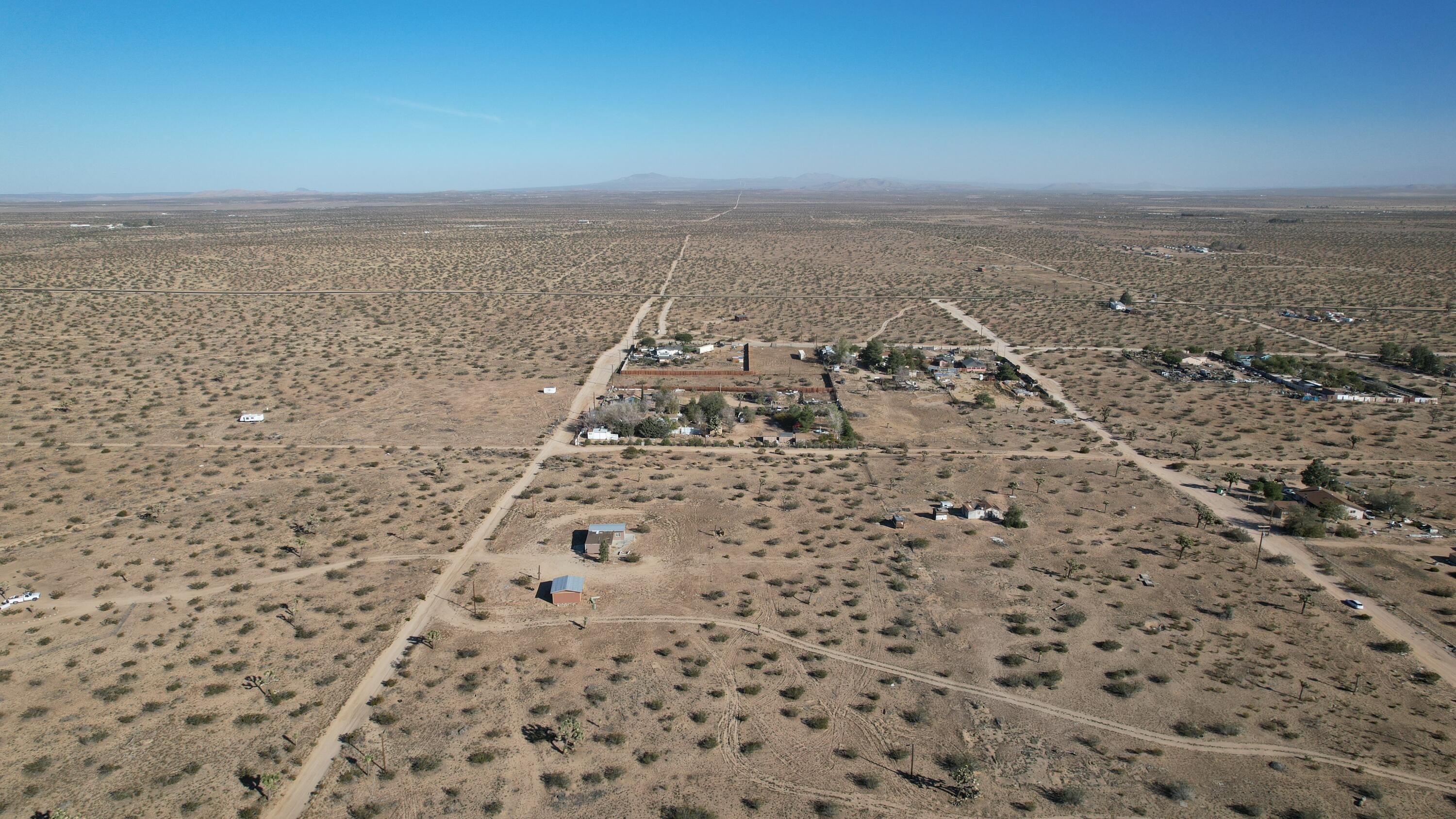 185 Corner Avenue Lancaster, CA 93535 - Photo 9 of 9 DJI_0104