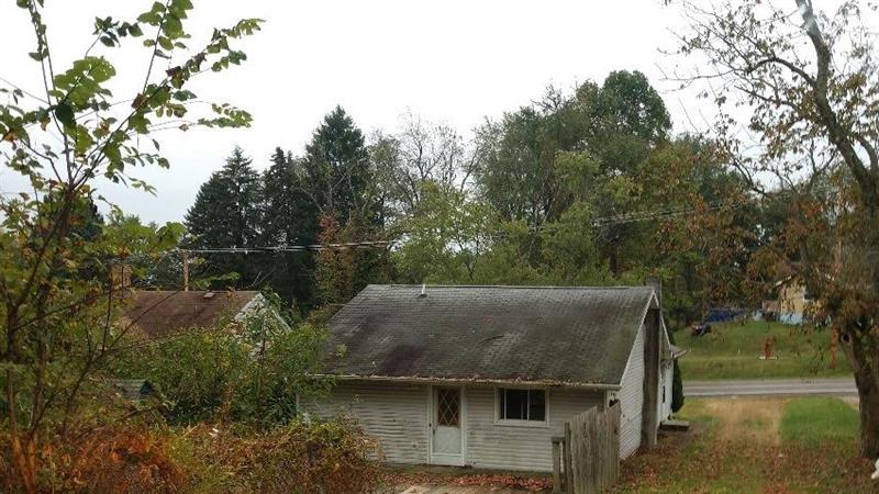 1027 Monaca Road Monaca, PA 15061 - Photo 1 of 9 Gallery Image 1
