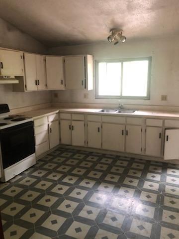 1027 Monaca Road Monaca, PA 15061 - Photo 5 of 9 Gallery Image 5