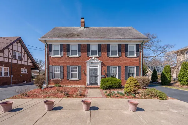 $269,000 | 2210 30th Street, Rock Island, IL 61201