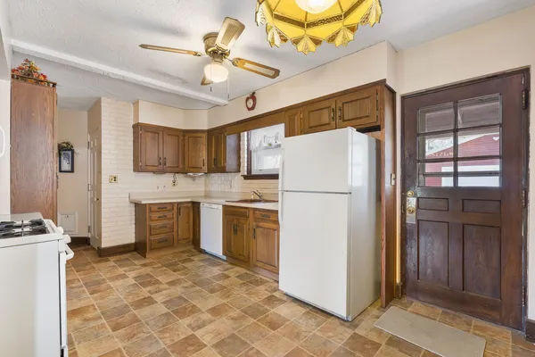 $269,000 | 2210 30th Street, Rock Island, IL 61201