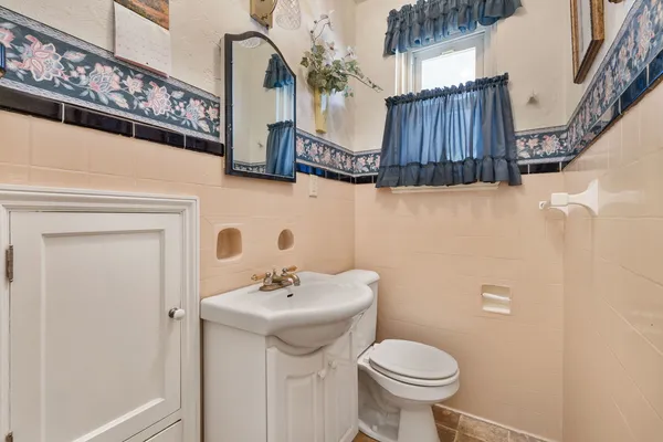 $269,000 | 2210 30th Street, Rock Island, IL 61201