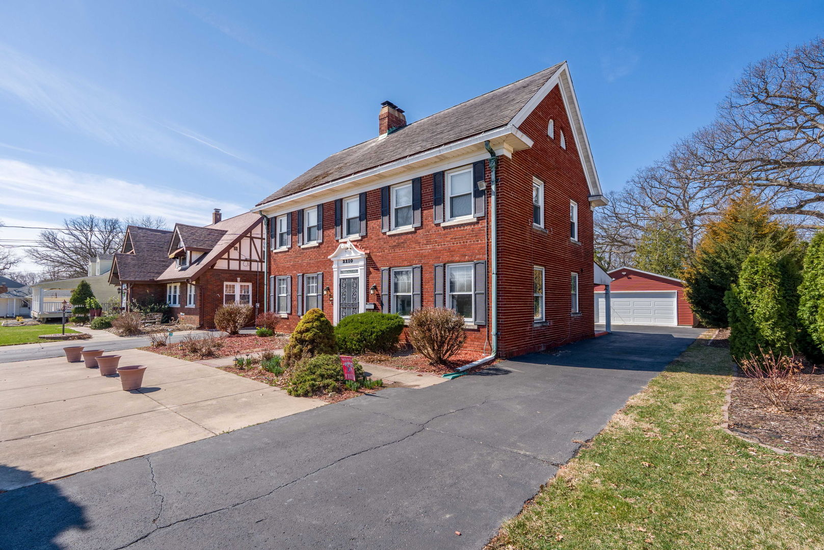 2210 30th Street Rock Island, IL 61201 - Photo 2 of 48