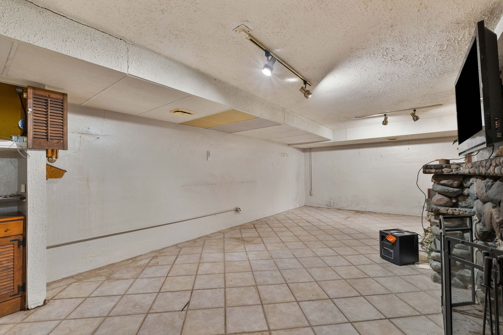 2210 30th Street Rock Island, IL 61201 - Photo 27 of 48