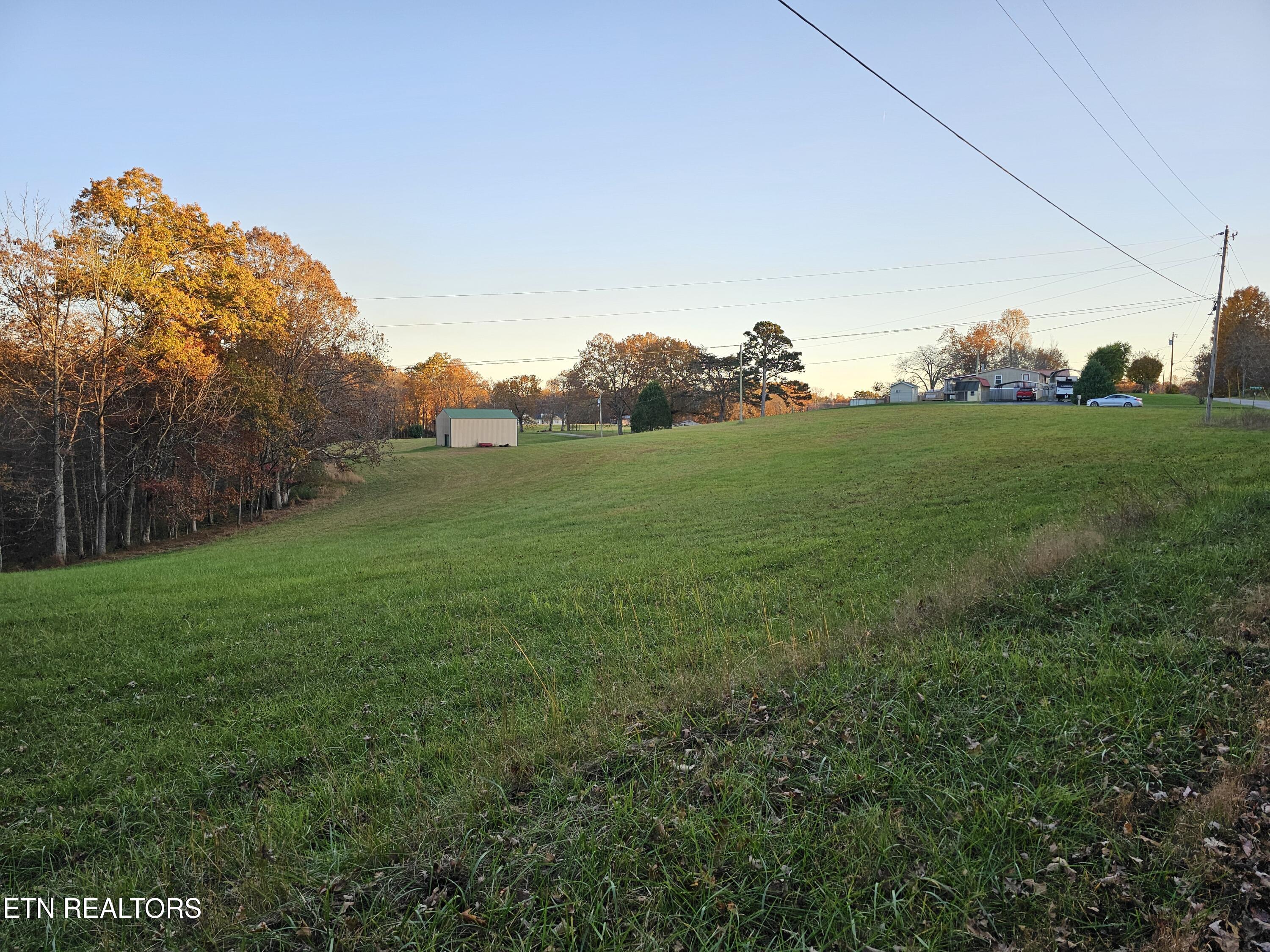 160 Tinch Road Sunbright, TN 37872 - Photo 8 of 13 20251106_170958
