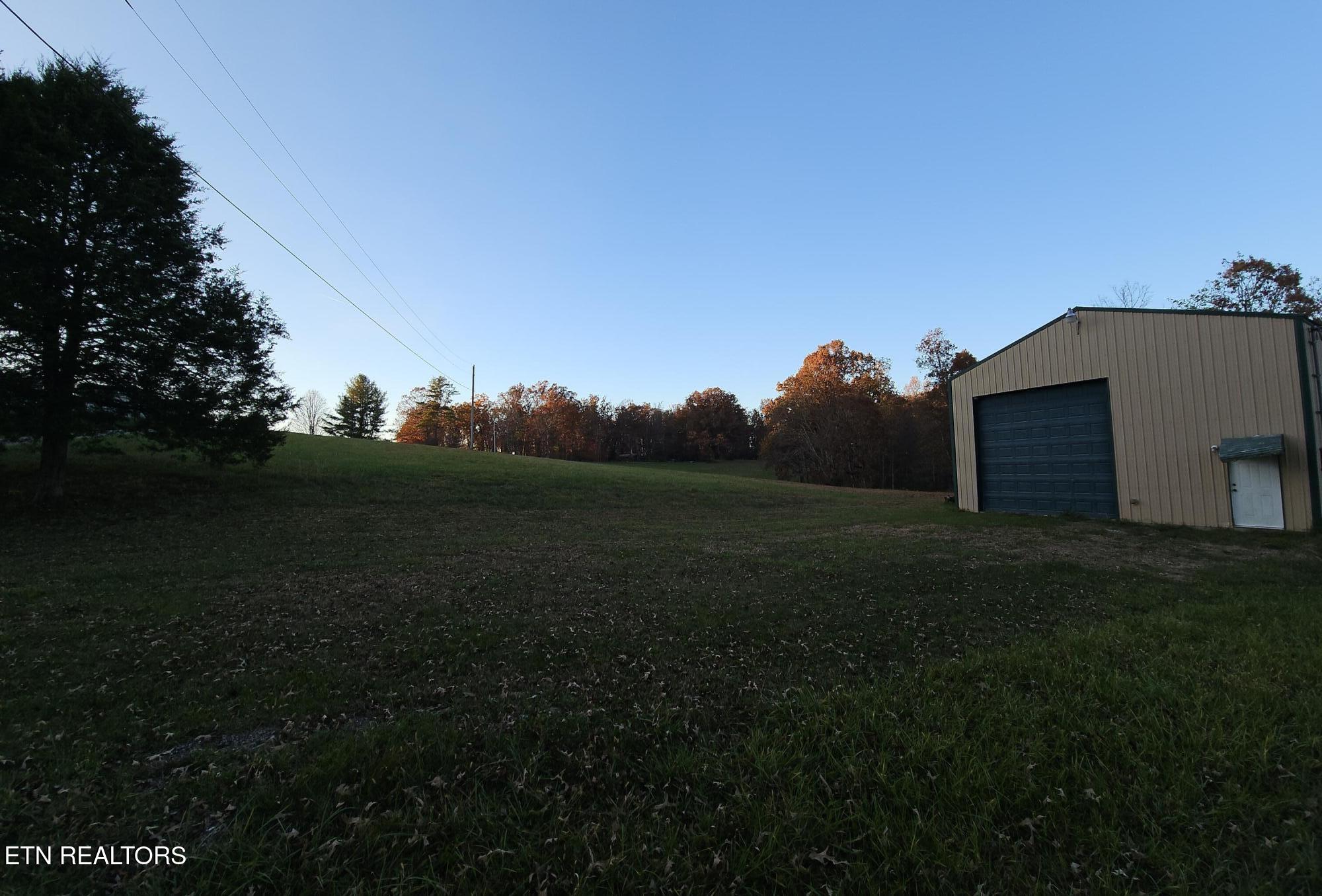 160 Tinch Road Sunbright, TN 37872 - Photo 9 of 13 20251106_171203