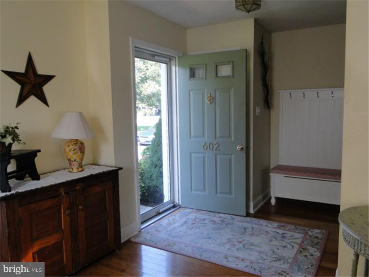 602 Ridge Avenue Atglen, PA 19310 - Photo 6 of 21 Foyer