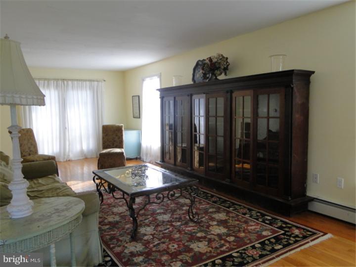 602 Ridge Avenue Atglen, PA 19310 - Photo 7 of 21 Living Room