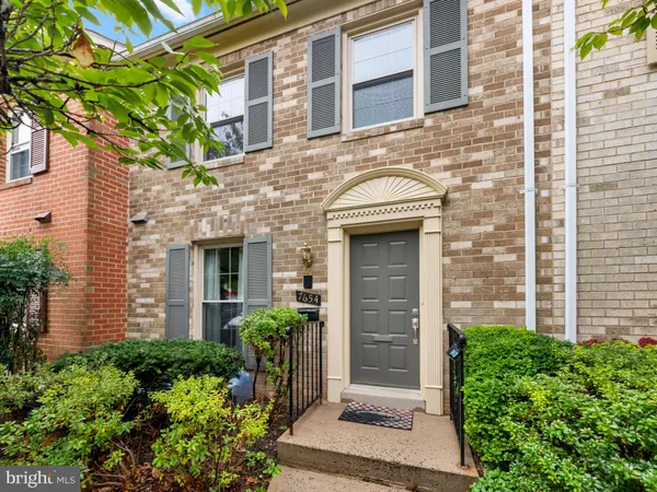 $3,750 | 7654 Westlake Terrace, Unit 85, Bethesda, MD 20817