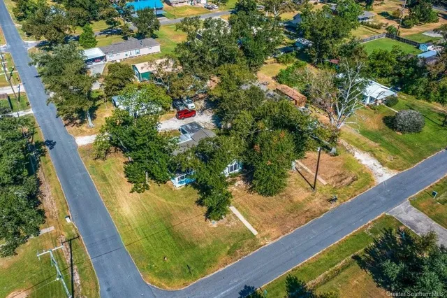 $229,000 | 318 South Welty Avenue, Iowa, LA 70647