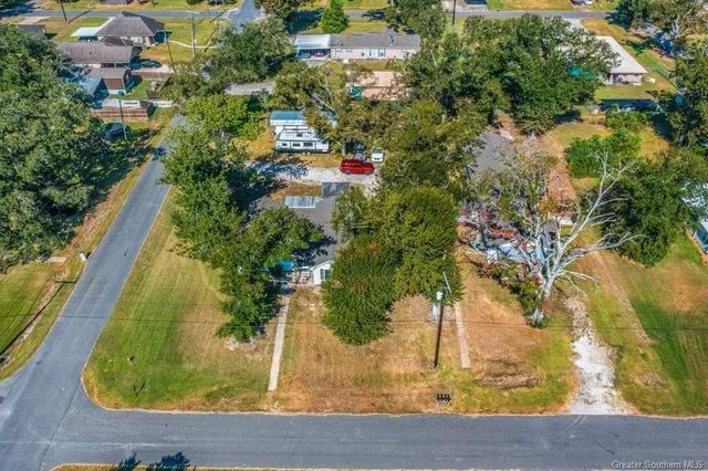 $229,000 | 318 South Welty Avenue, Iowa, LA 70647