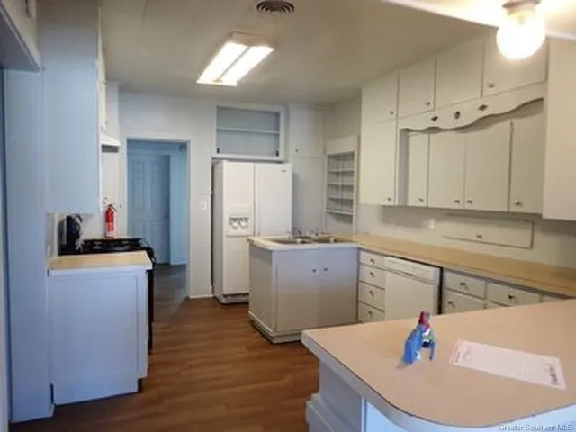 $229,000 | 318 South Welty Avenue, Iowa, LA 70647