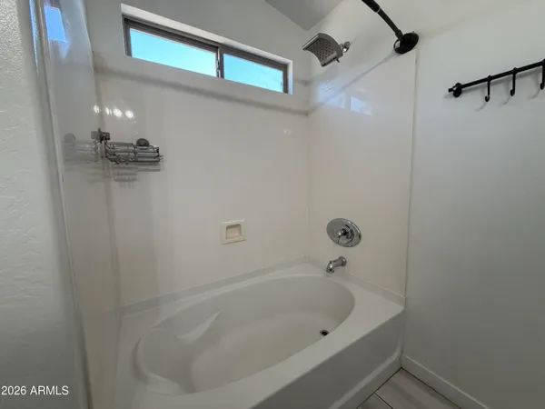 $2,200 | 6723 West Beverly Road, Laveen, AZ 85339