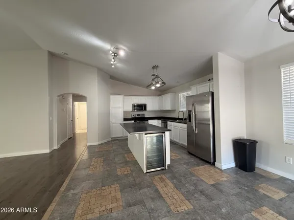 $2,200 | 6723 West Beverly Road, Laveen, AZ 85339