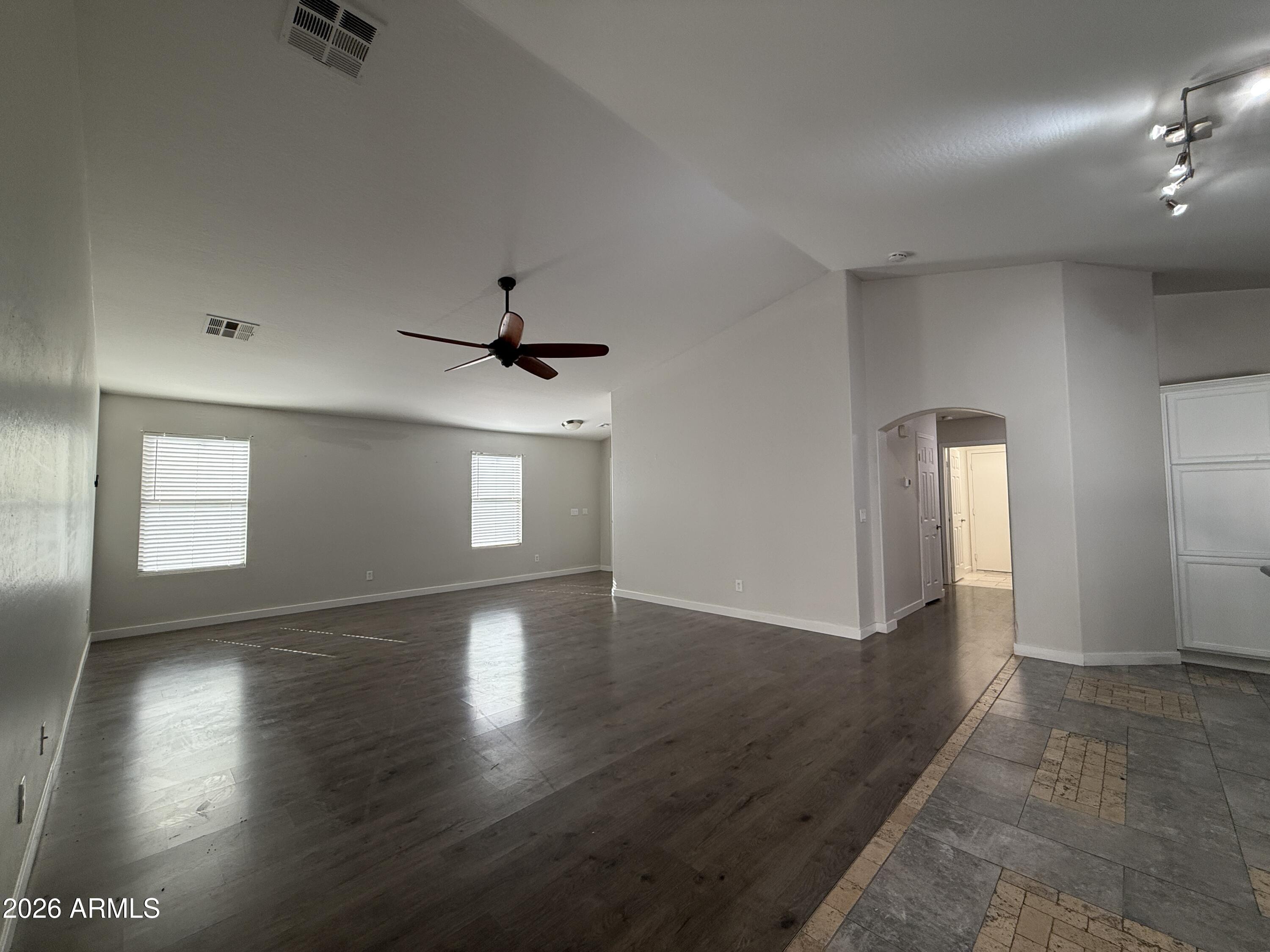 6723 West Beverly Road Laveen, AZ 85339 - Photo 6 of 23 IMG_3922