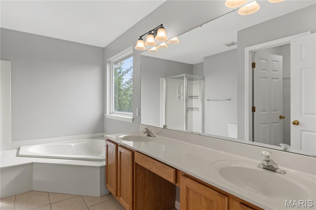 1770 Spring View Terrace Ballwin, MO 63021 - Photo 20 of 36