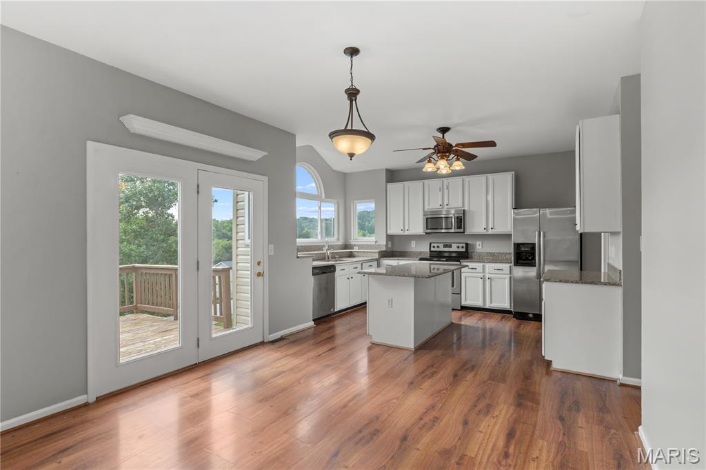 1770 Spring View Terrace Ballwin, MO 63021 - Photo 10 of 36