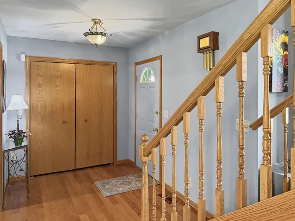 $299,900 | 167 North Eagle Island Road, Kankakee, IL 60901