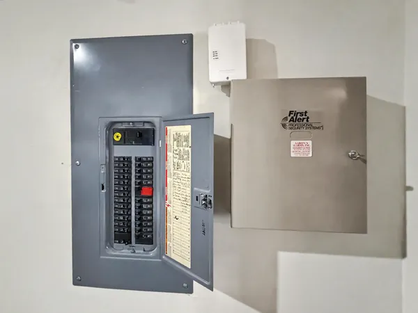 $299,900 | 167 North Eagle Island Road, Kankakee, IL 60901