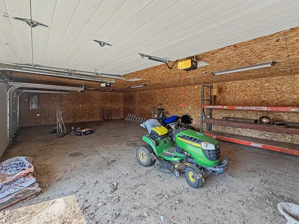 $299,900 | 167 North Eagle Island Road, Kankakee, IL 60901