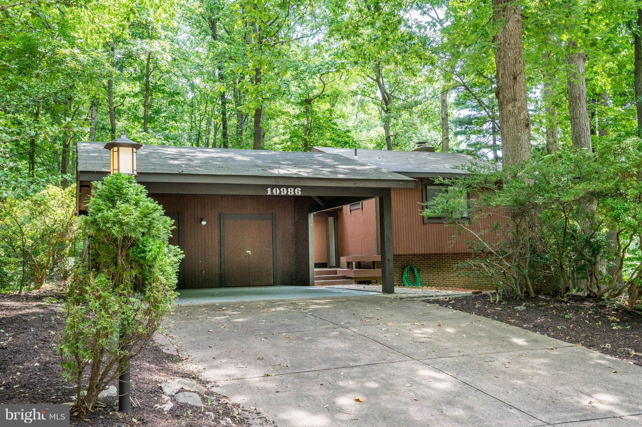 10986 Swansfield Road Columbia, MD 21044 - Photo 2 of 30 PEACEFUL WOODED NEIGHBORHOOD
