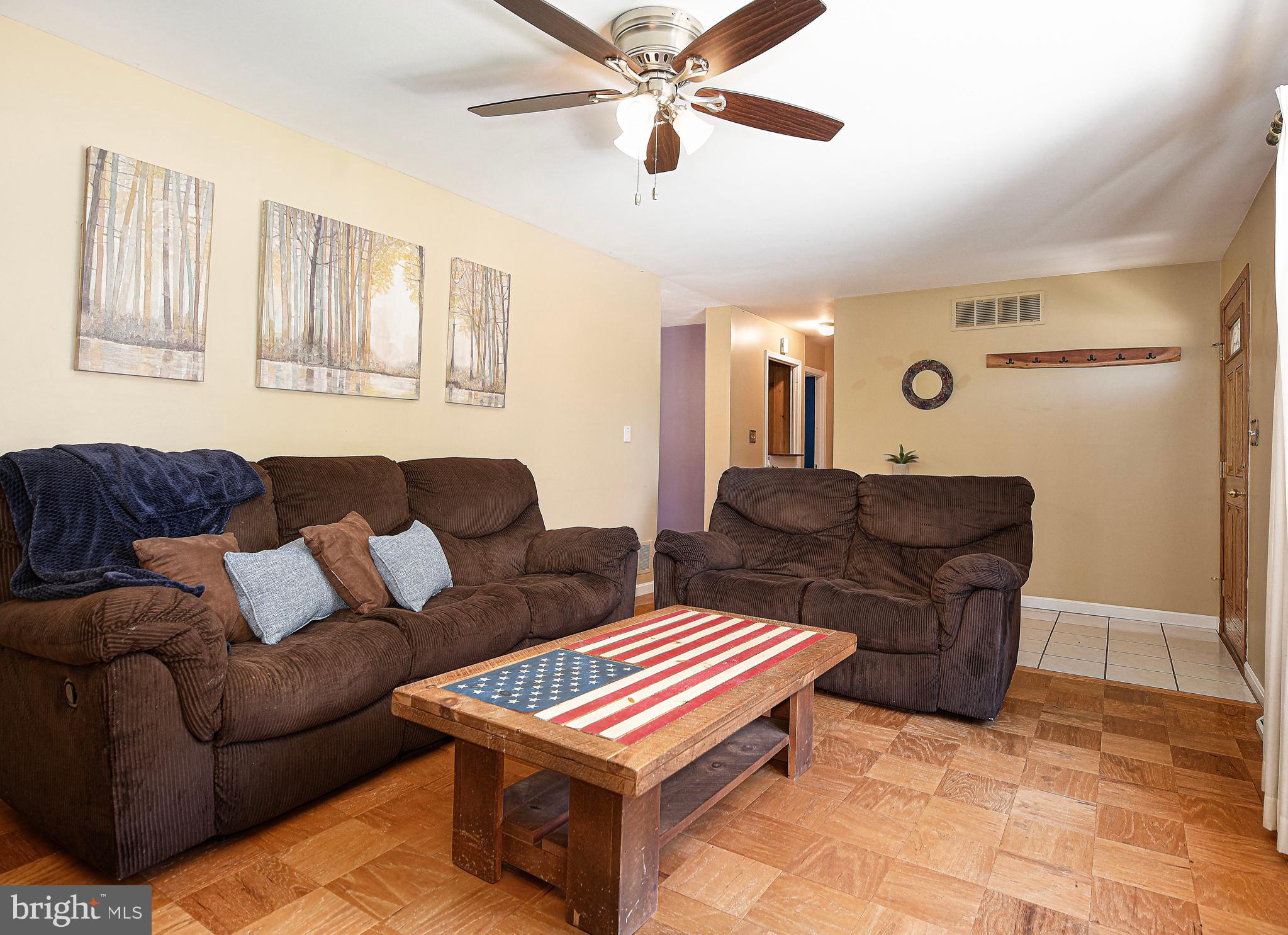 426 Gilmor Road Joppa, MD 21085 - Photo 6 of 42 Living room views