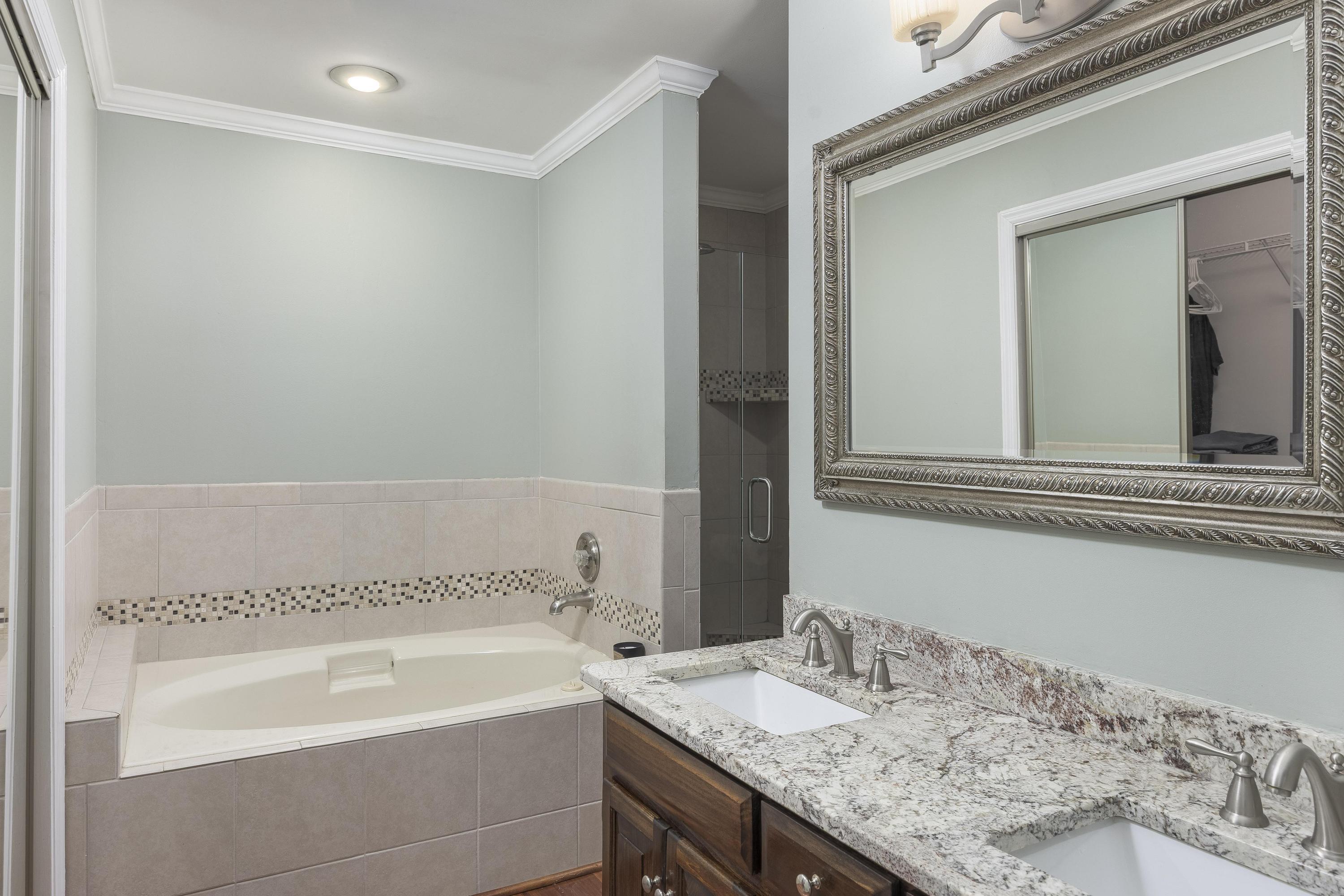 7423 Hamilton Run Drive Chattanooga, TN 37421 - Photo 22 of 39 Bathroom