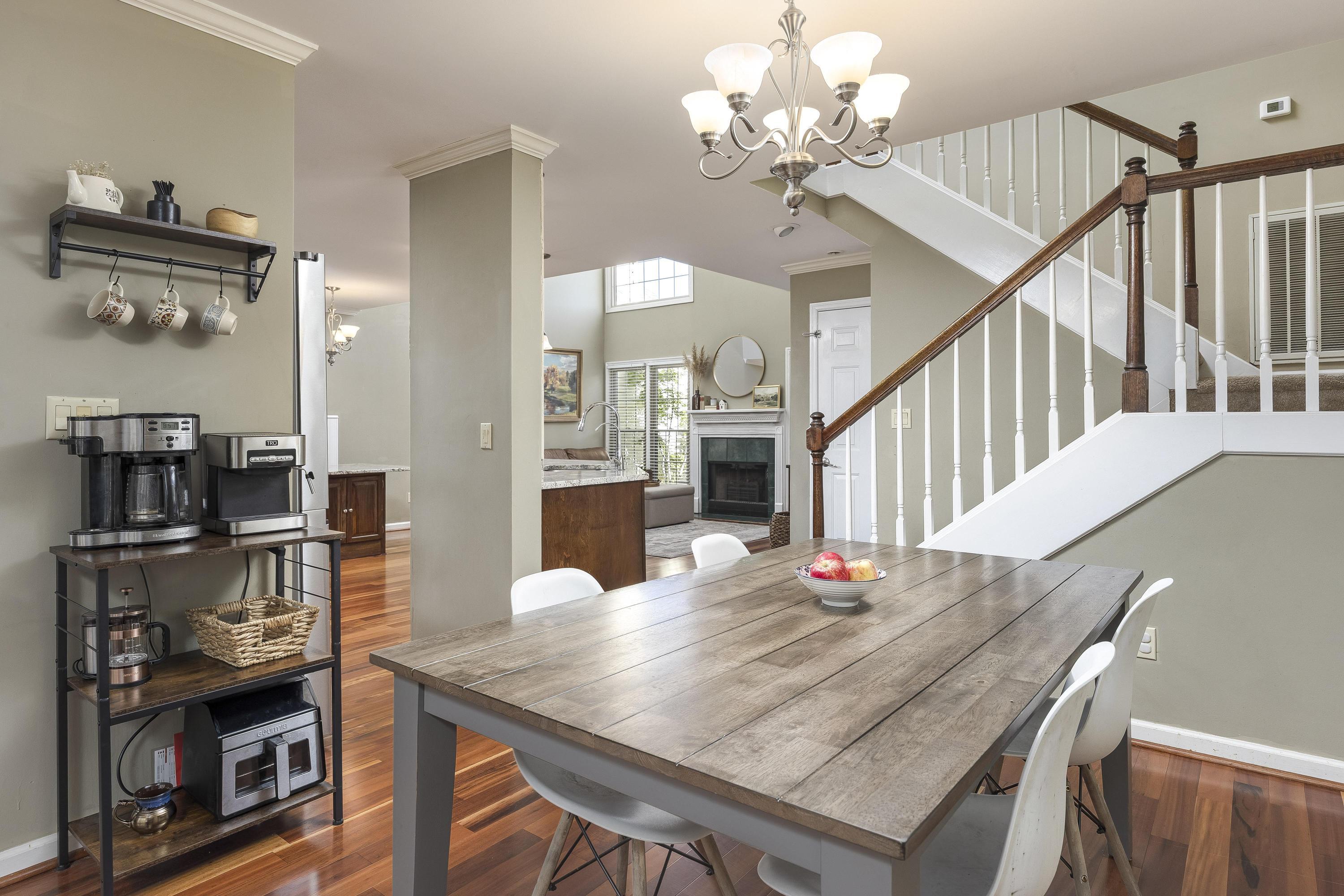 7423 Hamilton Run Drive Chattanooga, TN 37421 - Photo 9 of 39 Dining room