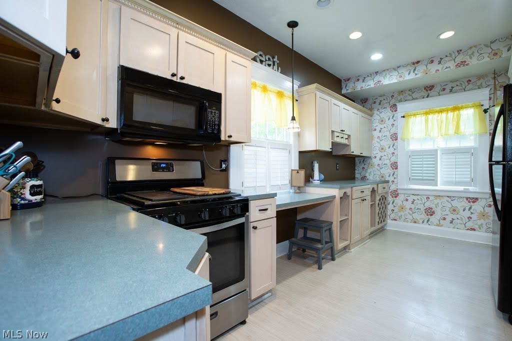 3178 Oak Road Cleveland, OH 44118 - Photo 9 of 35
