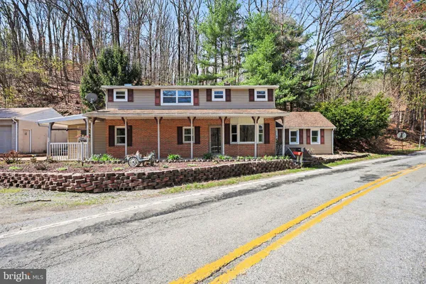 $325,000 | 6381 Glatfelters Station Road, Seven Valleys, PA 17360