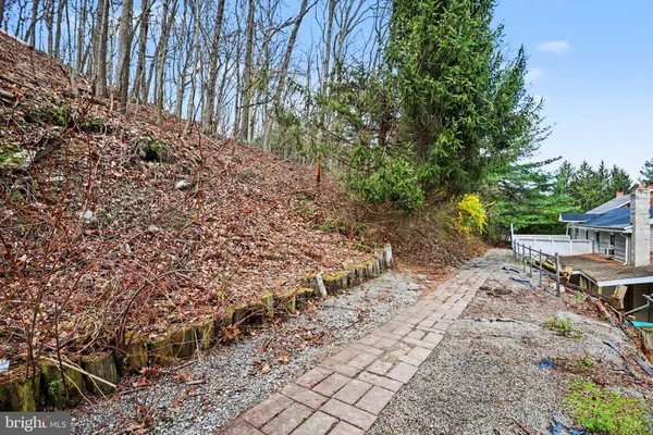 $325,000 | 6381 Glatfelters Station Road, Seven Valleys, PA 17360