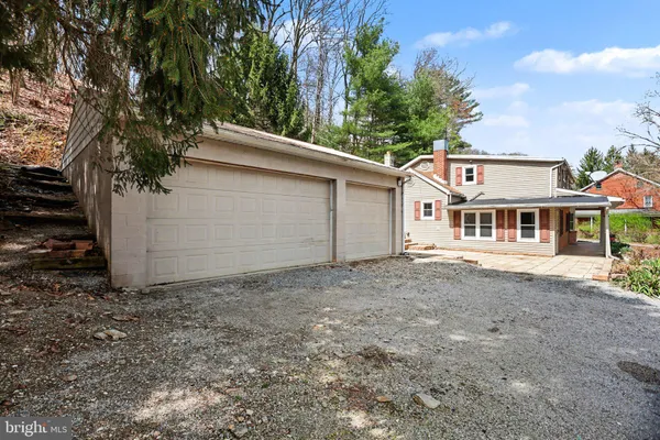 $325,000 | 6381 Glatfelters Station Road, Seven Valleys, PA 17360